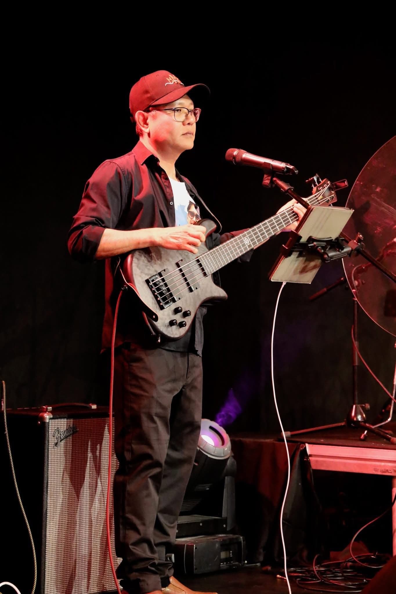 James with Just The Way Band 2